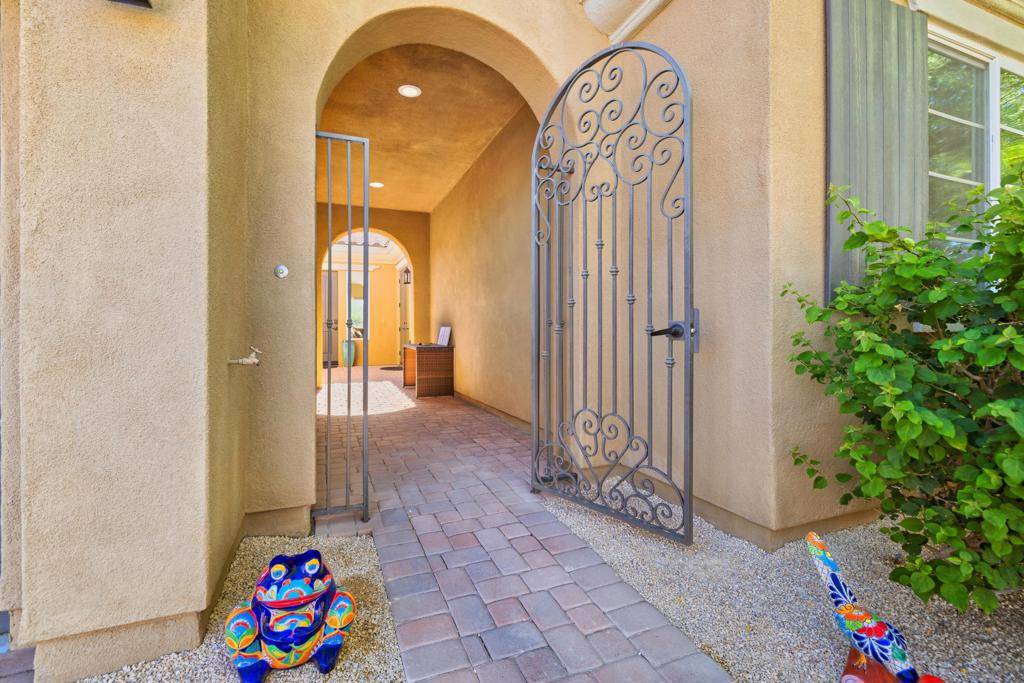 La Quinta, CA 92253,57816 Barristo CIR