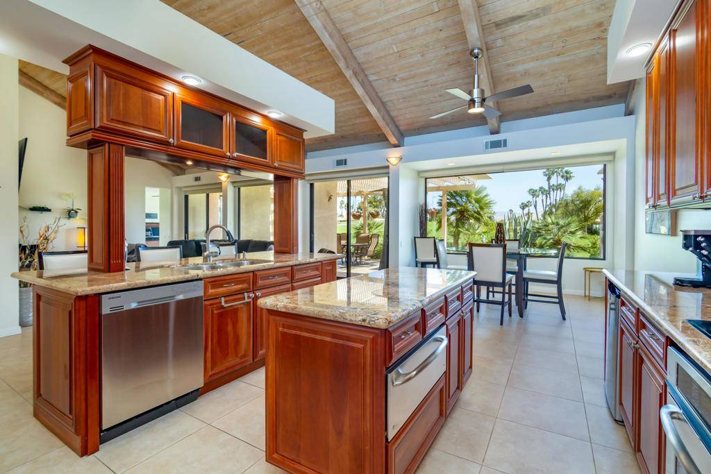 628 Hospitality DR, Rancho Mirage, CA 92270