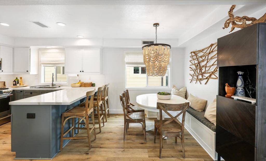 Corona Del Mar, CA 92625,618 Iris AVE #B