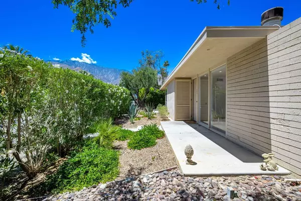 Palm Springs, CA 92262,360 Cabrillo Rd #227