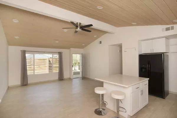 Palm Springs, CA 92262,2715 E San Angelo RD