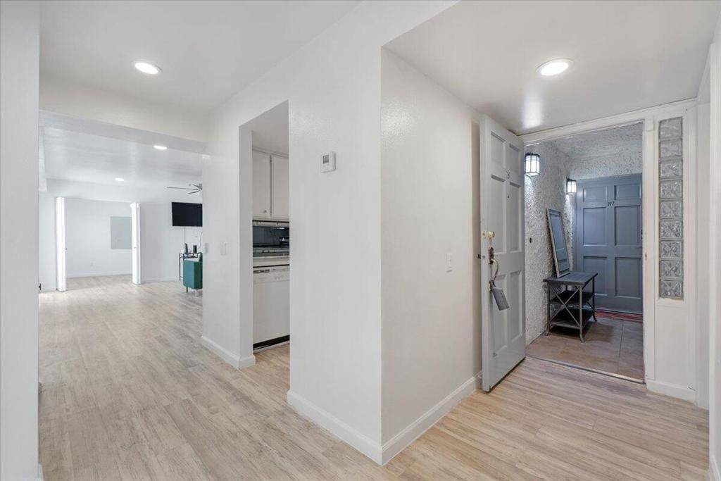 Palm Springs, CA 92262,280 S Avenida Caballeros #116