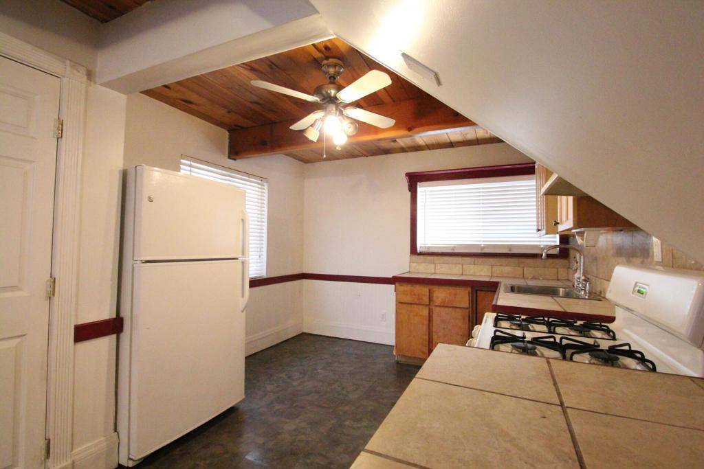 Big Bear, CA 92314,907 W Rainbow BLVD