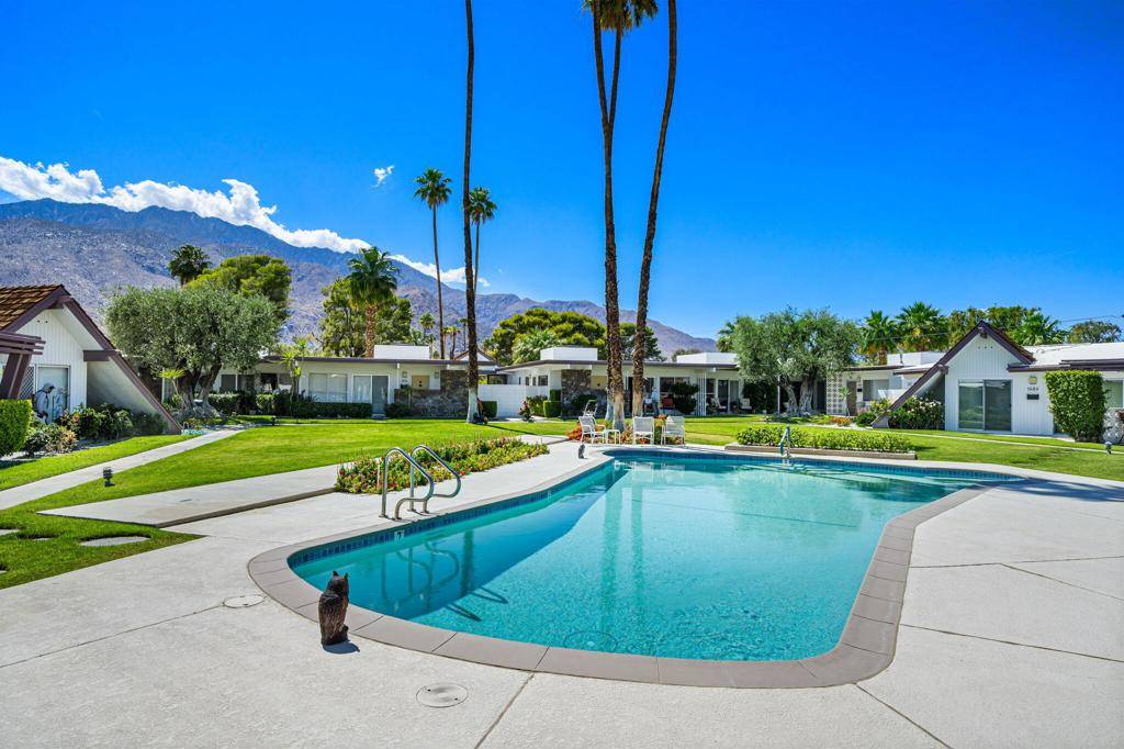 1943 E Tachevah DR, Palm Springs, CA 92262