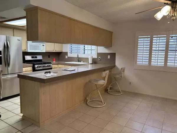 Palm Desert, CA 92211,43705 Warner TRL