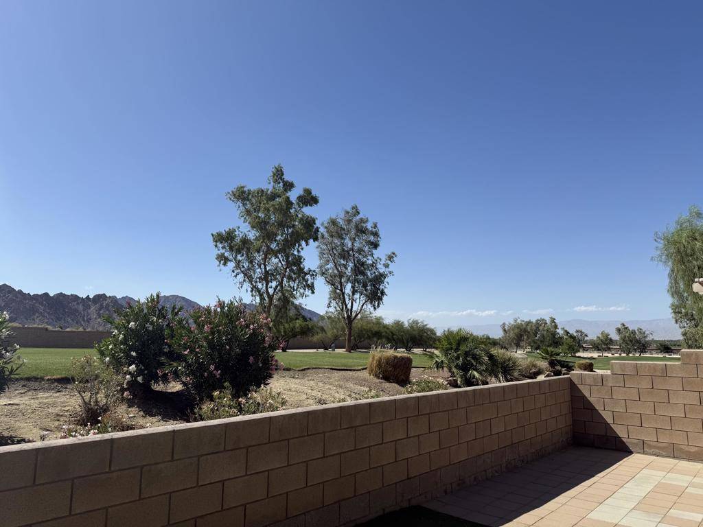 La Quinta, CA 92253,60375 Living Stone DR