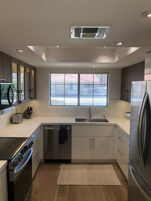 Palm Springs, CA 92264,2001 E Camino Parocela #C16