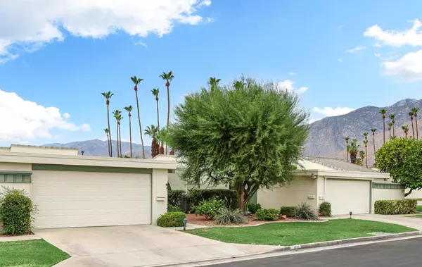 1713 Grand Bahama DR W, Palm Springs, CA 92264