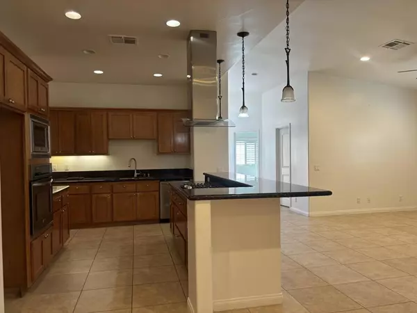 La Quinta, CA 92253,53540 Avenida Rubio