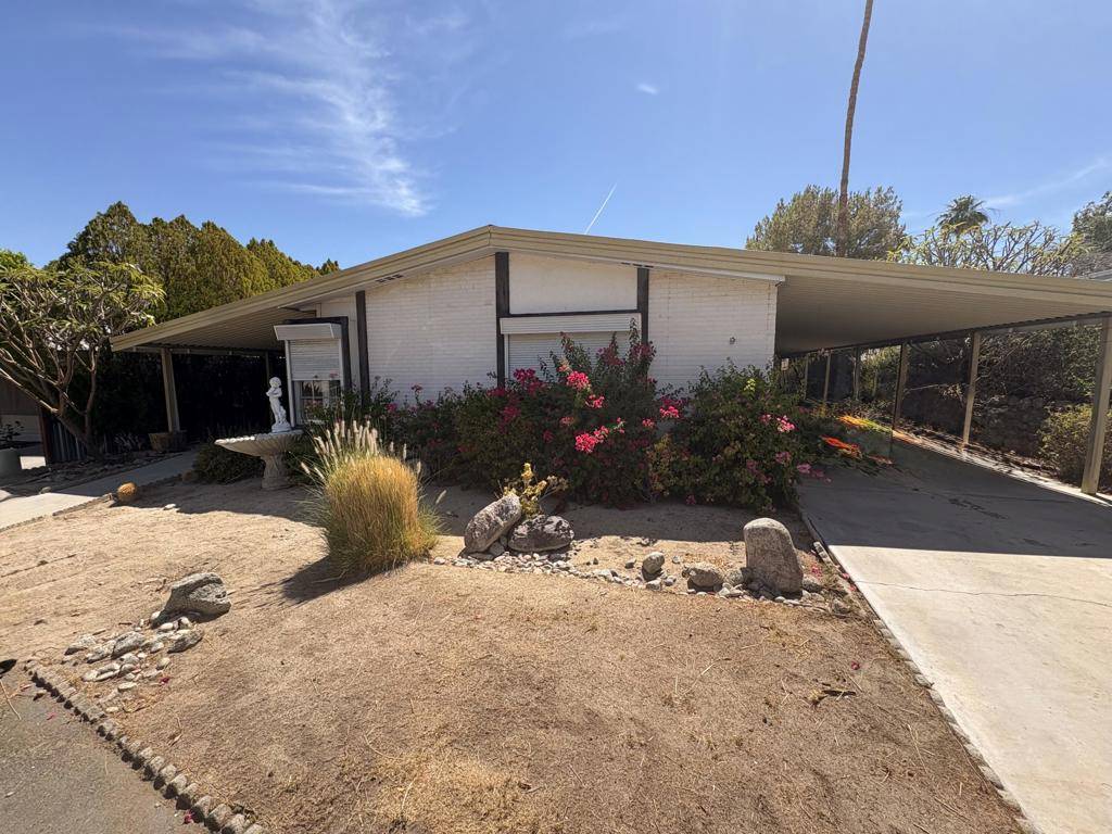 Palm Desert, CA 92260,30 Diamond E DR