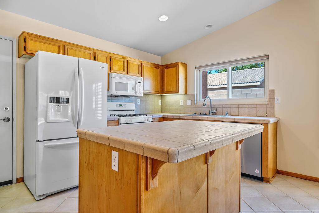 Indio, CA 92201,81326 Avenida Alamitos
