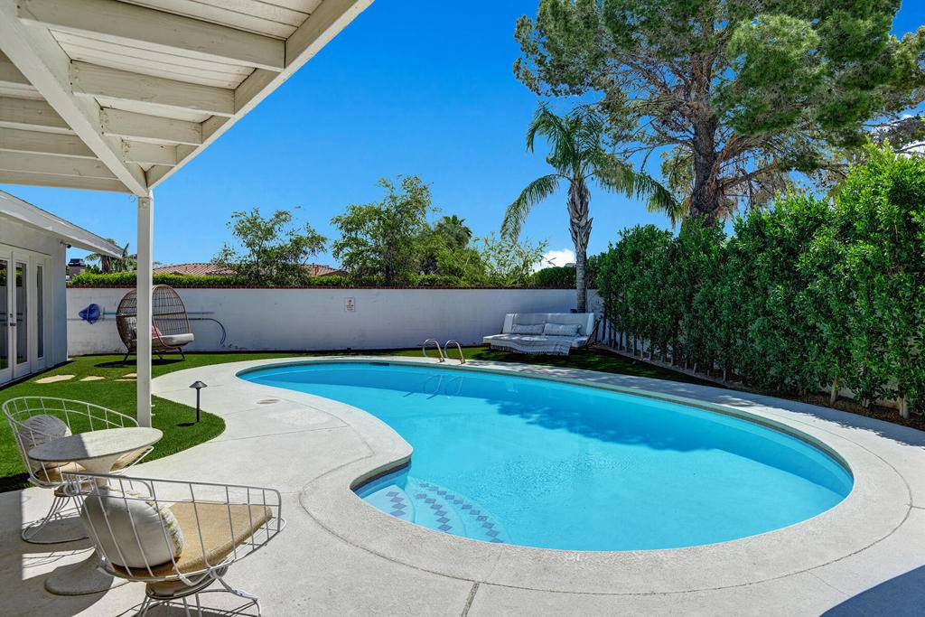 Palm Springs, CA 92262,1373 E Madero CIR