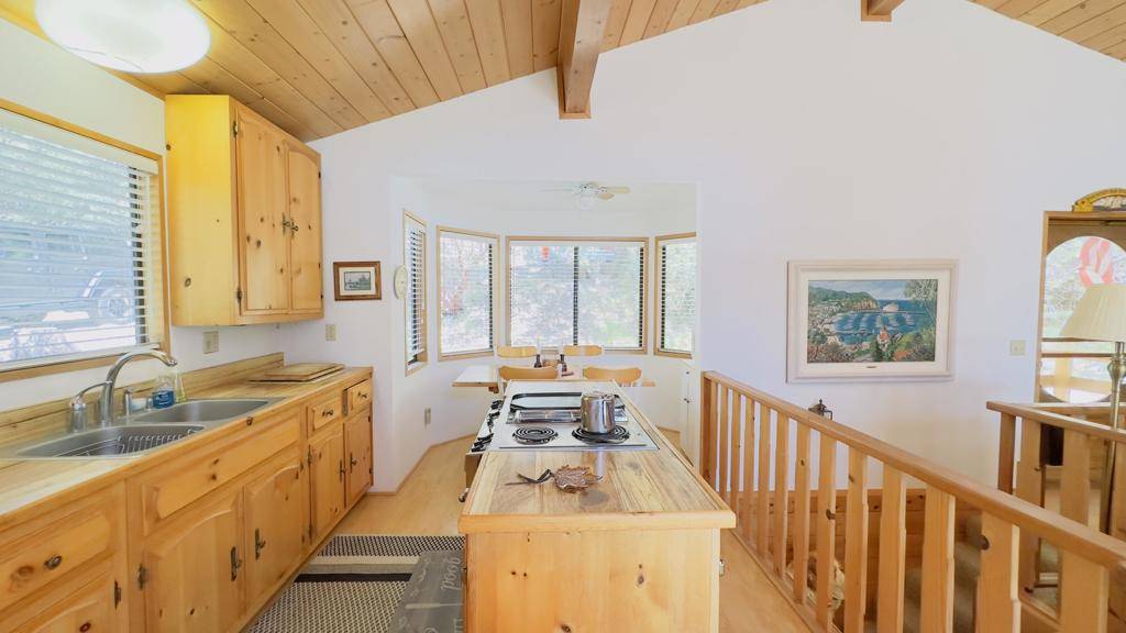 Idyllwild, CA 92549,24655 Logan Creek RD