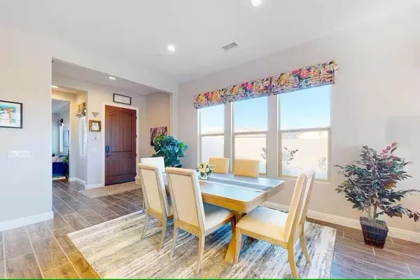 Rancho Mirage, CA 92270,23 Vintage