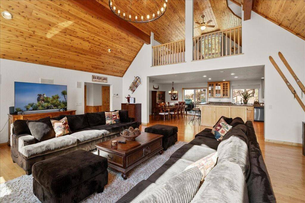 Big Bear, CA 92315,305 Starlight CIR