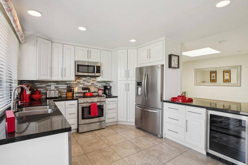 Palm Desert, CA 92260,436 S Sierra Madre