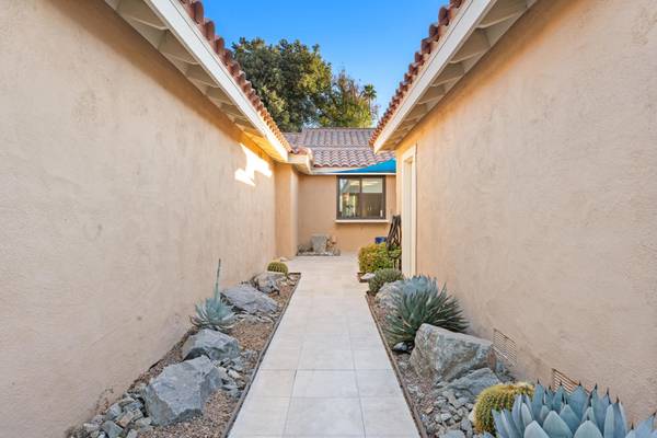Palm Desert, CA 92260,445 Sierra Madre N
