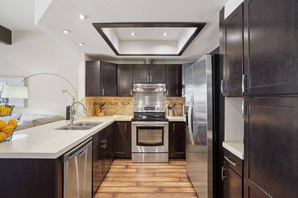 Palm Desert, CA 92260,73475 Foxtail LN