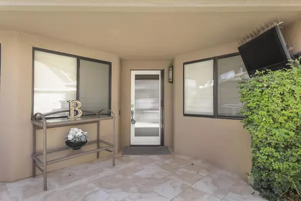 Palm Desert, CA 92211,76099 Impatiens CIR