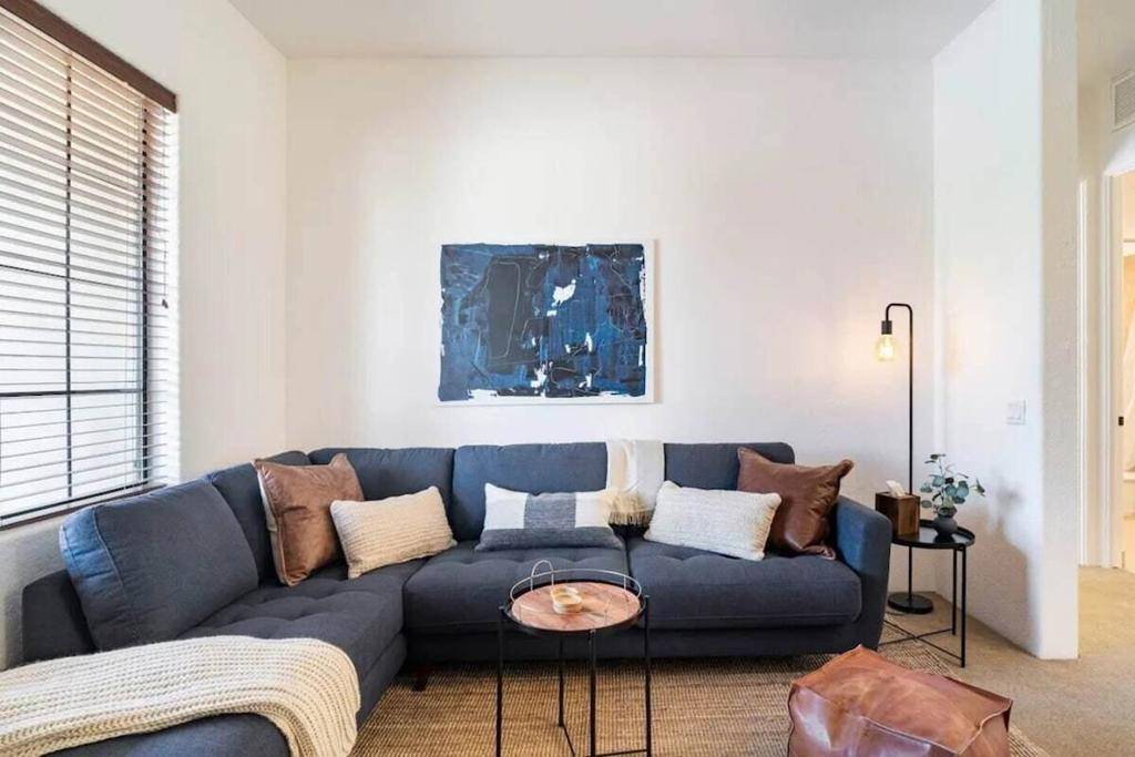 La Quinta, CA 92253,50740 Santa Rosa PLZ #5
