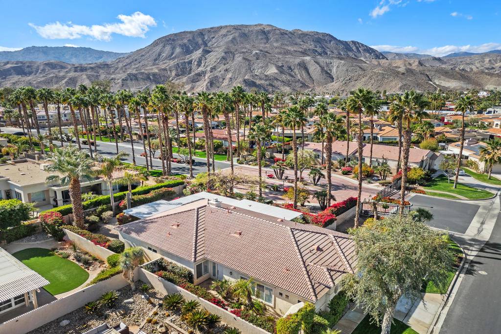 2 Vistara DR, Rancho Mirage, CA 92270