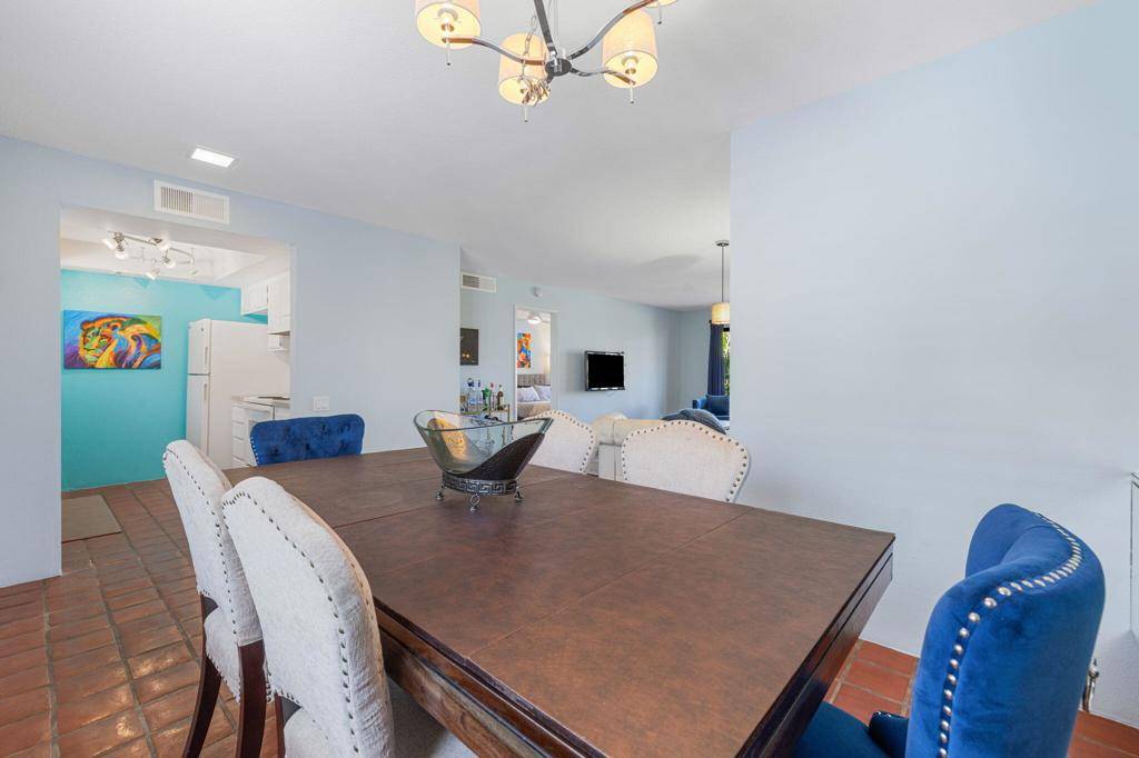 Palm Springs, CA 92264,310 E San Jose RD #110