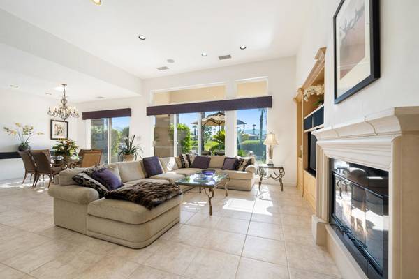 Palm Desert, CA 92211,727 Arrowhead DR