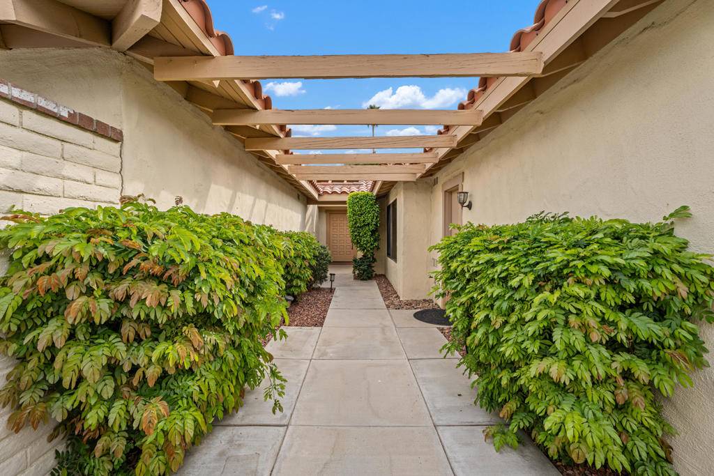 Palm Desert, CA 92260,179 Las Lomas