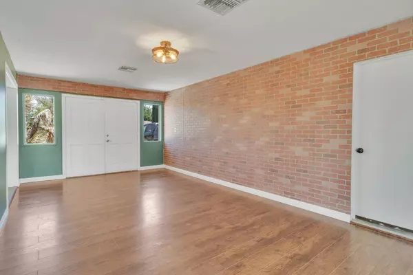 Yucca Valley, CA 92284,7592 Hanford AVE