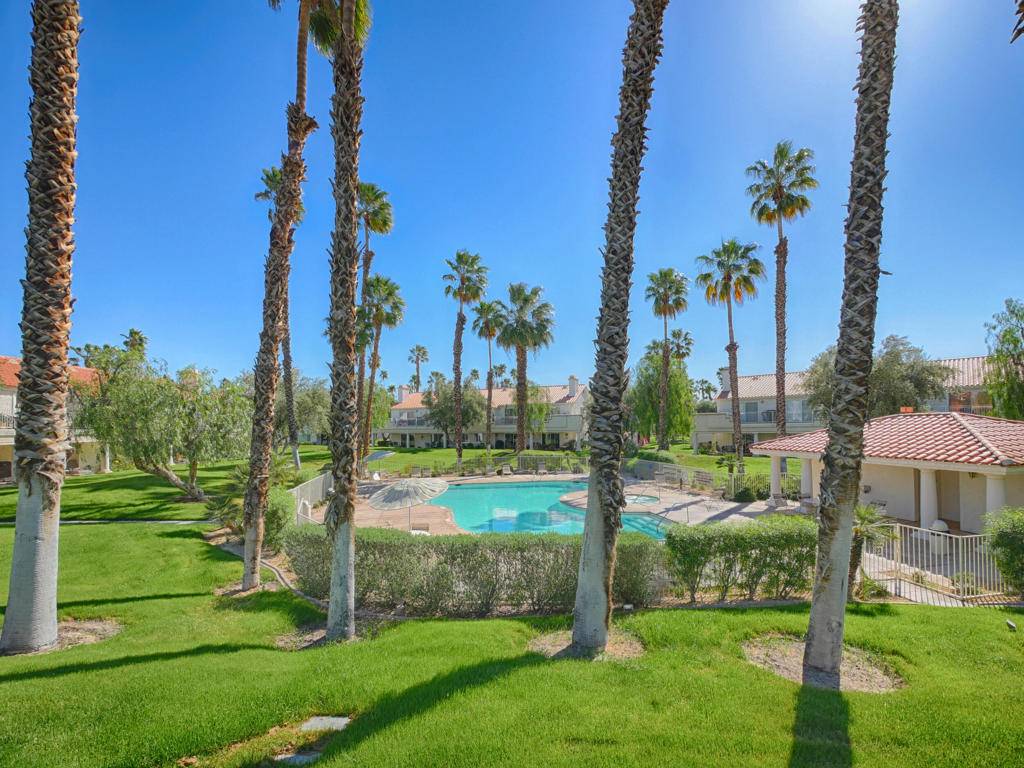 654 Vista Lago CIR N, Palm Desert, CA 92211