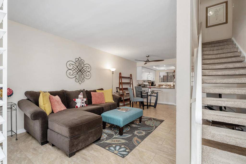 Rancho Mirage, CA 92270,34324 Laura WAY