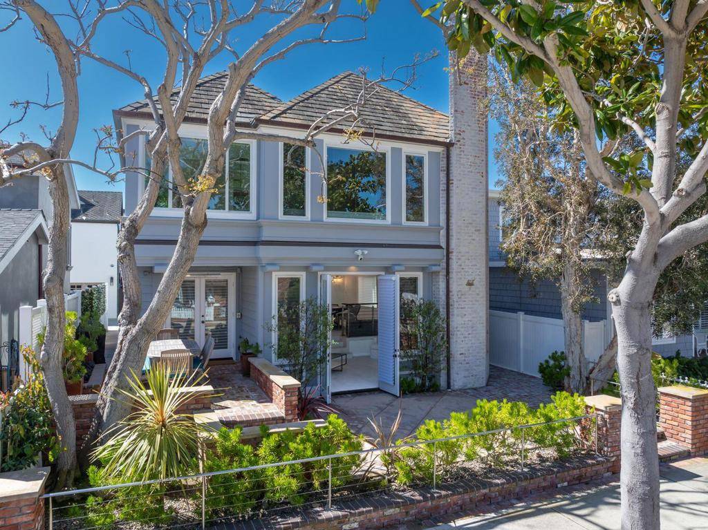Newport Beach, CA 92661,2117 Miramar DR