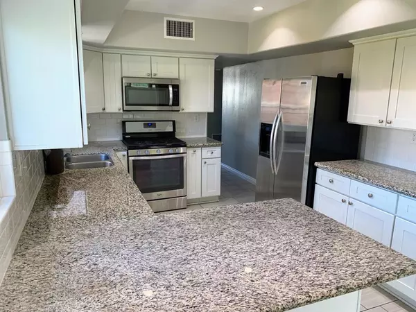 Palm Desert, CA 92260,74160 Chicory ST