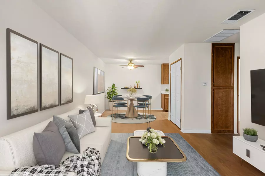 2809 N Los Felices CIR E #G111, Palm Springs, CA 92262