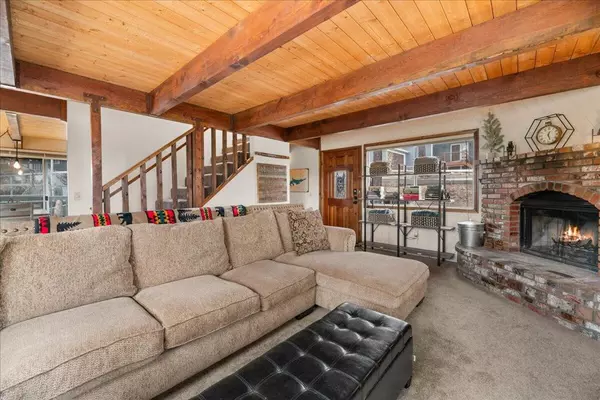 Big Bear, CA 92315,43289 Shasta RD