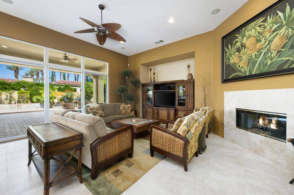 La Quinta, CA 92253,56222 Village DR