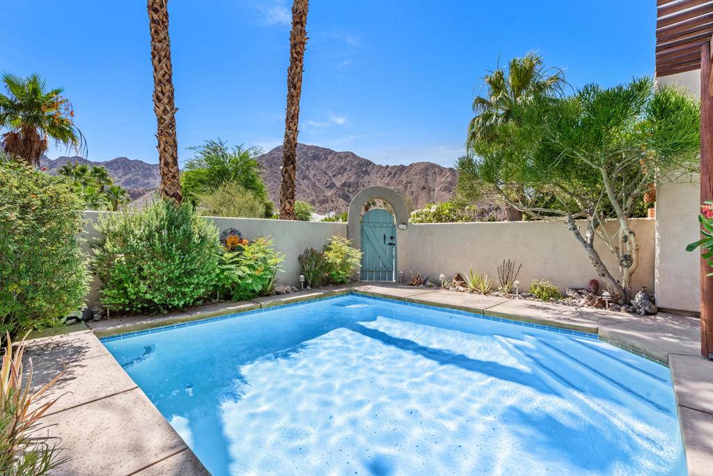 54125 Eisenhower DR, La Quinta, CA 92253