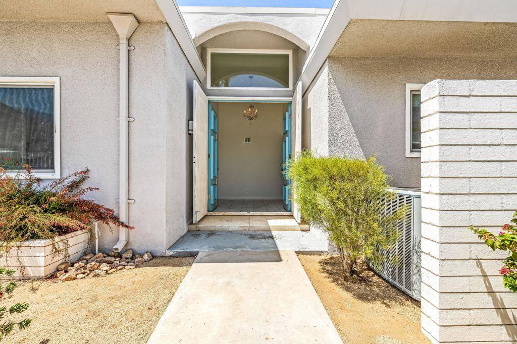 Palm Springs, CA 92264,415 E Avenida Granada RD