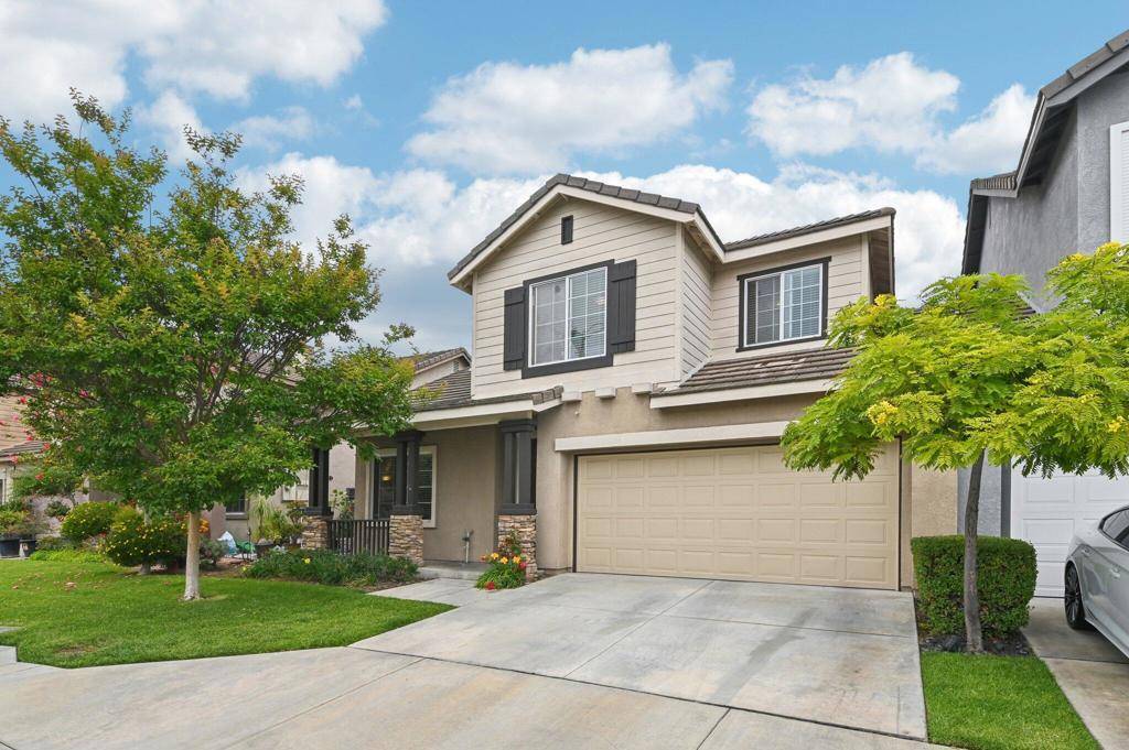 3341 Taurus LN, Santa Ana, CA 92704
