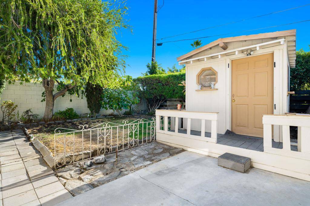 Palm Springs, CA 92262,682 N Monterey RD
