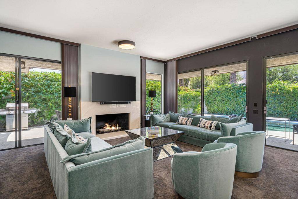 88 Princeton DR, Rancho Mirage, CA 92270