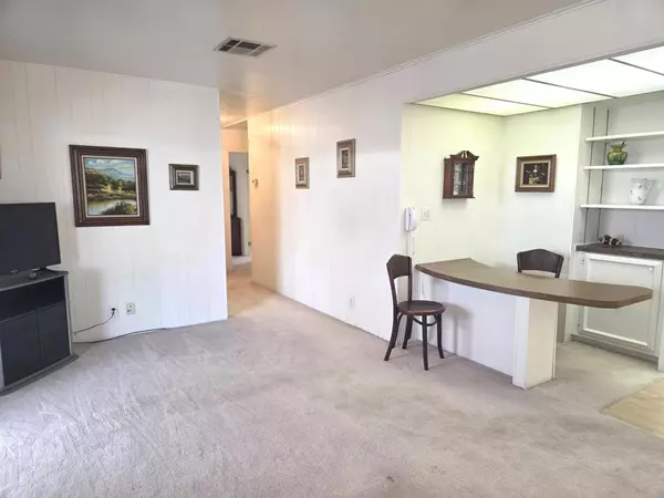 Cathedral City, CA 92234,257 Wolf