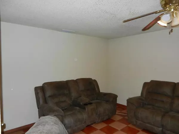 Indio, CA 92201,82430 Crest AVE