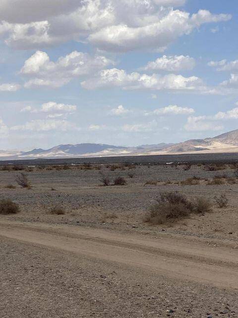 Joshua Tree, CA 92252,60600 Winters RD