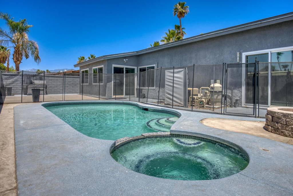 Palm Desert, CA 92211,43135 Tennessee AVE