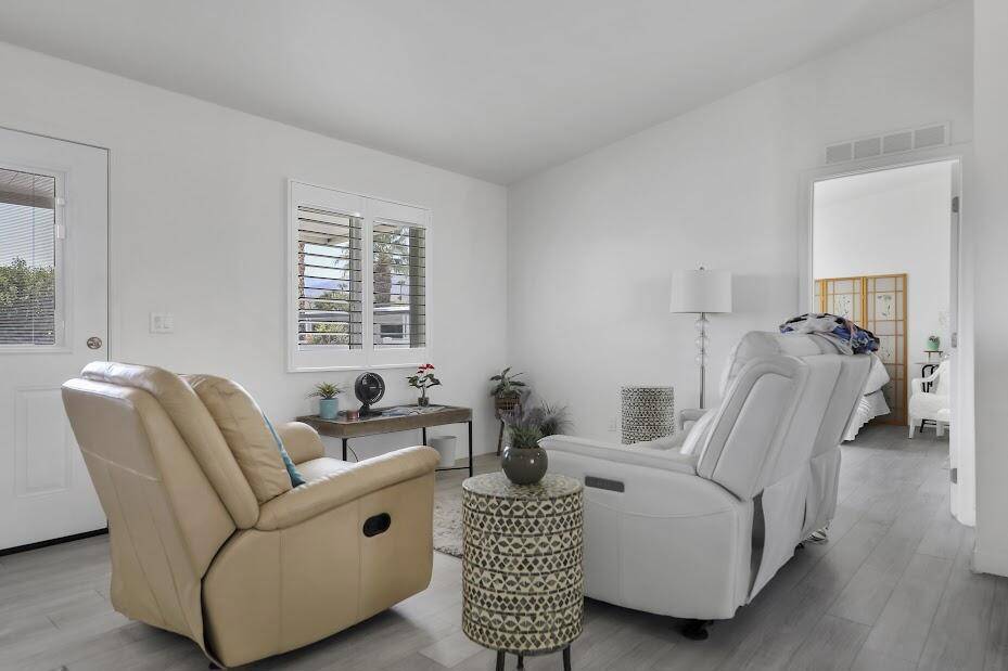 Palm Desert, CA 92260,49305 Highway 74 #132