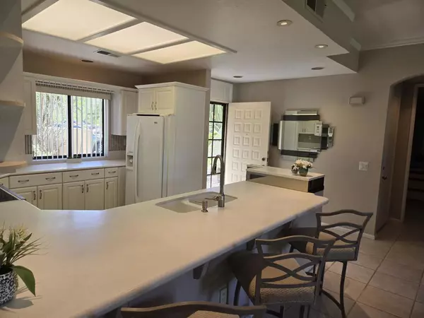 Cathedral City, CA 92234,28710 Desert Princess DR