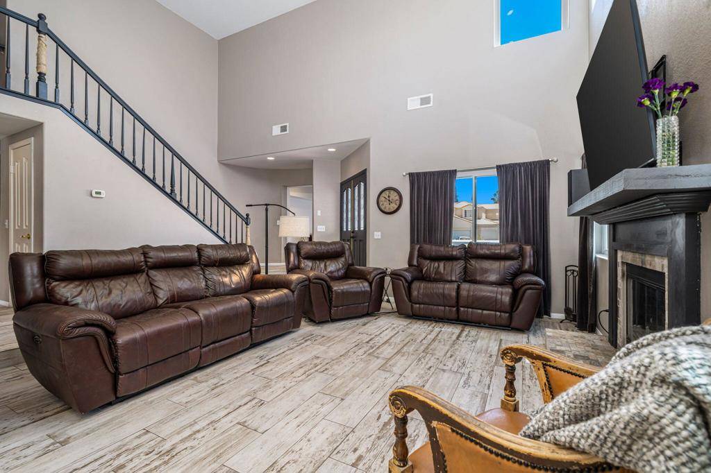 Palm Desert, CA 92211,41945 Maryn CT
