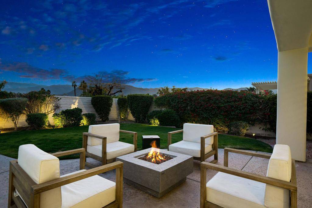33 Calle La Reina, Rancho Mirage, CA 92270