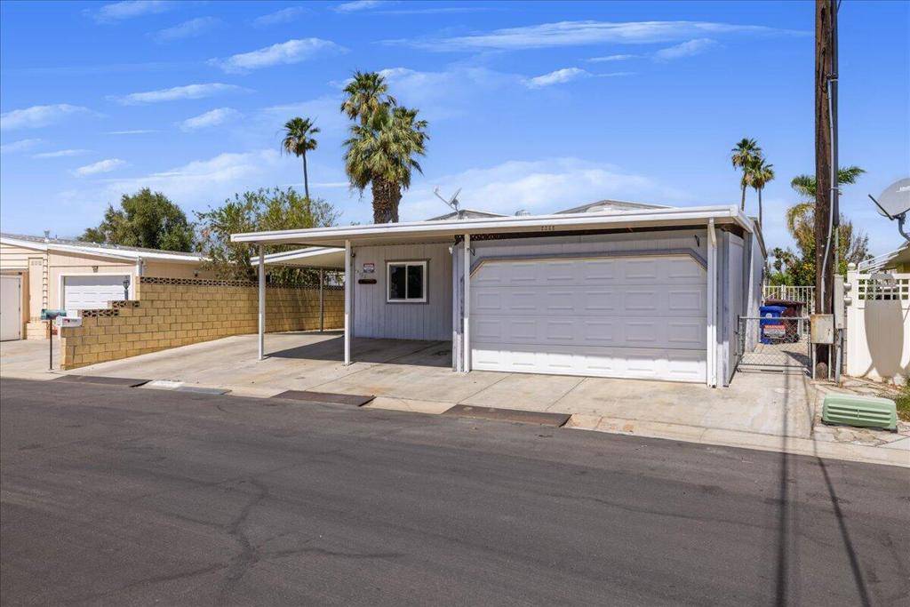 33181 Barcelona DR, Thousand Palms, CA 92276